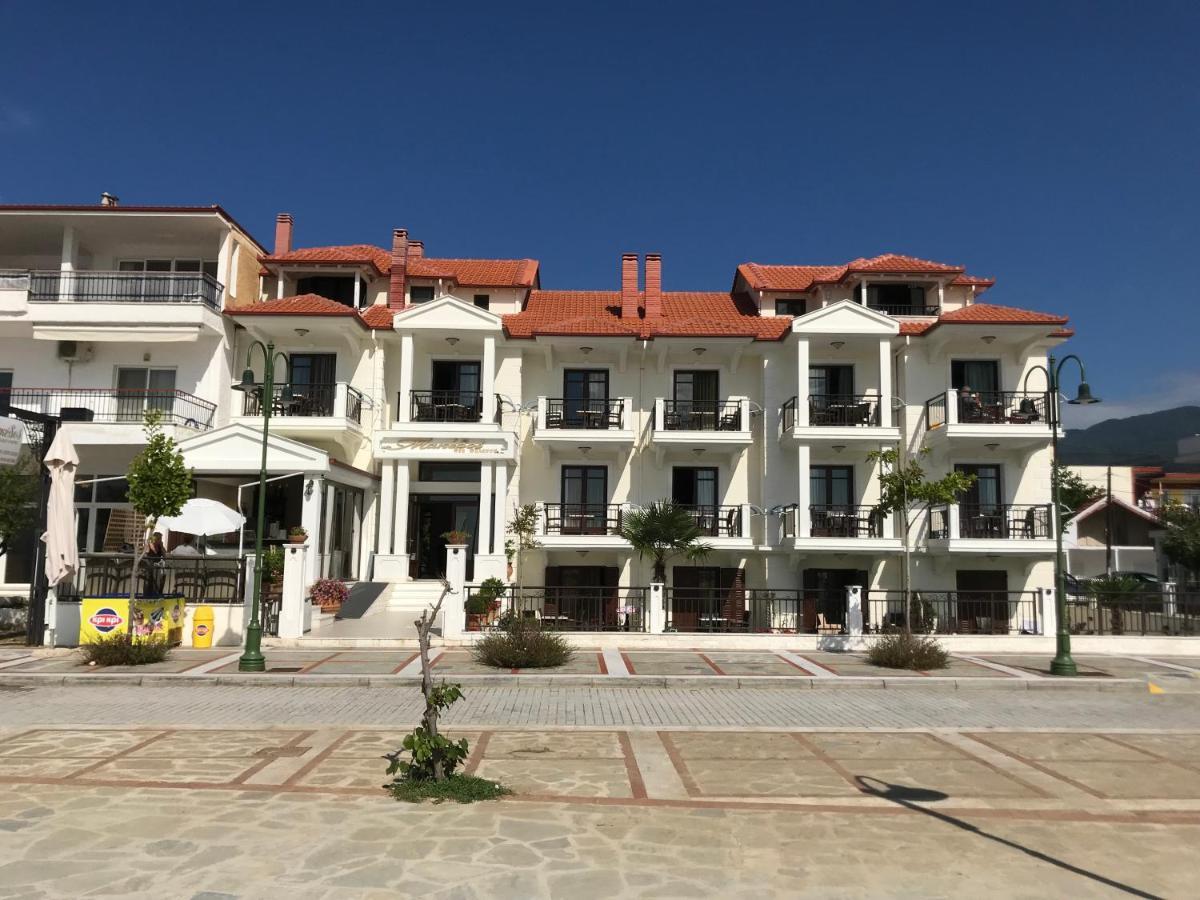 Makedos Sea View Apartment เนอาวรัสนา ภายนอก รูปภาพ