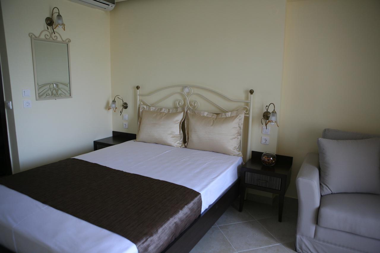 Makedos Sea View Apartment เนอาวรัสนา ภายนอก รูปภาพ