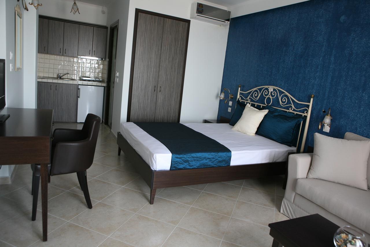 Makedos Sea View Apartment เนอาวรัสนา ภายนอก รูปภาพ