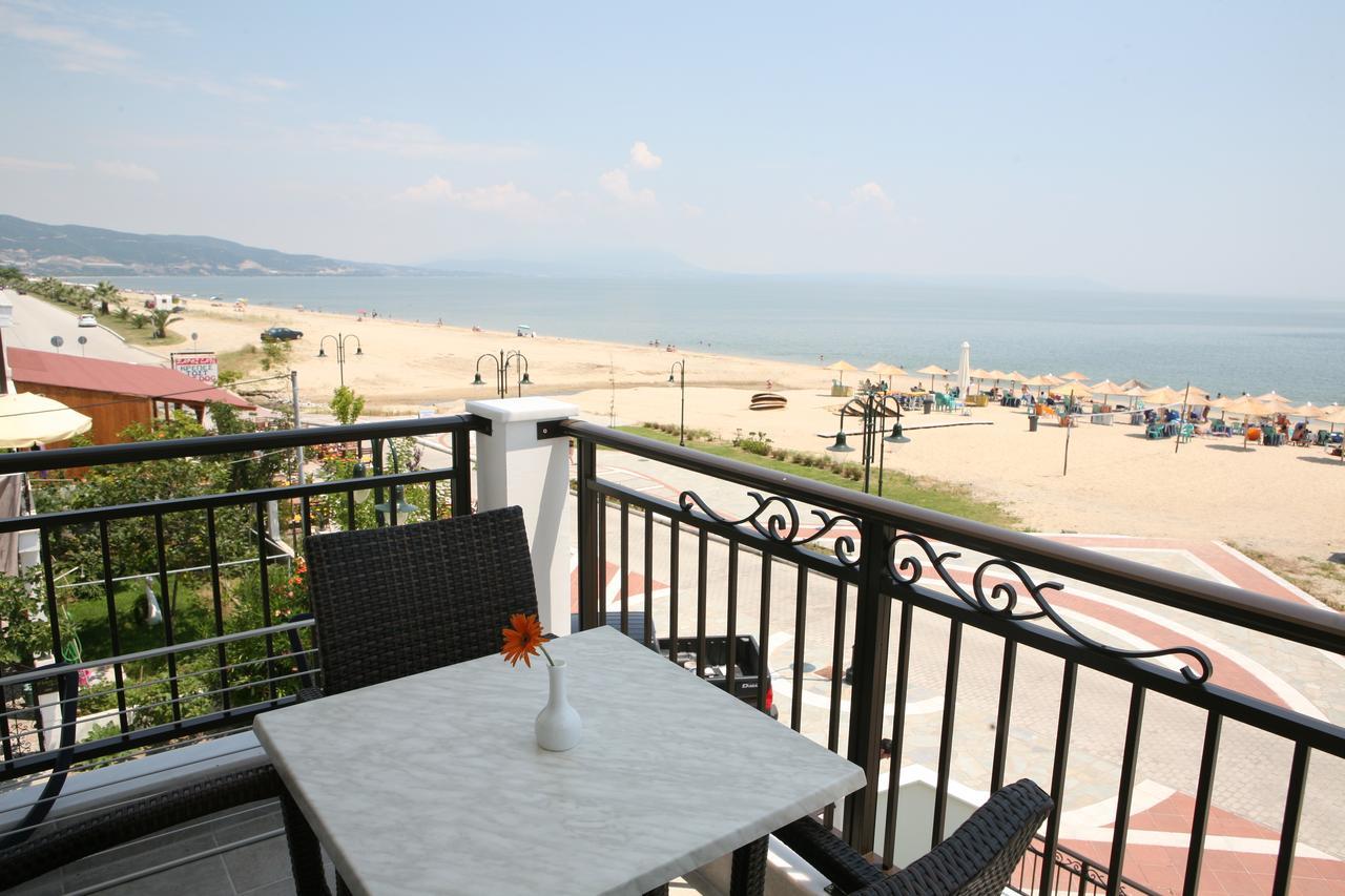 Makedos Sea View Apartment เนอาวรัสนา ภายนอก รูปภาพ