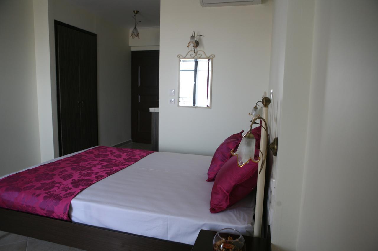 Makedos Sea View Apartment เนอาวรัสนา ภายนอก รูปภาพ
